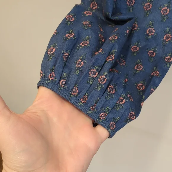 Lucky Brand Navy Floral Blouse Size Small Cotton Cottage Prairie Peasant Boho - Picture 4 of 7